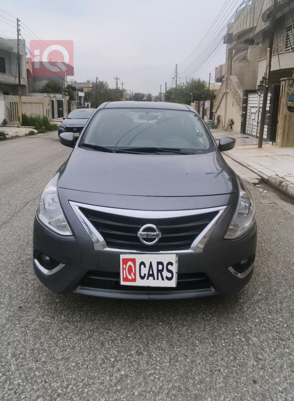 نيسان فيرسا